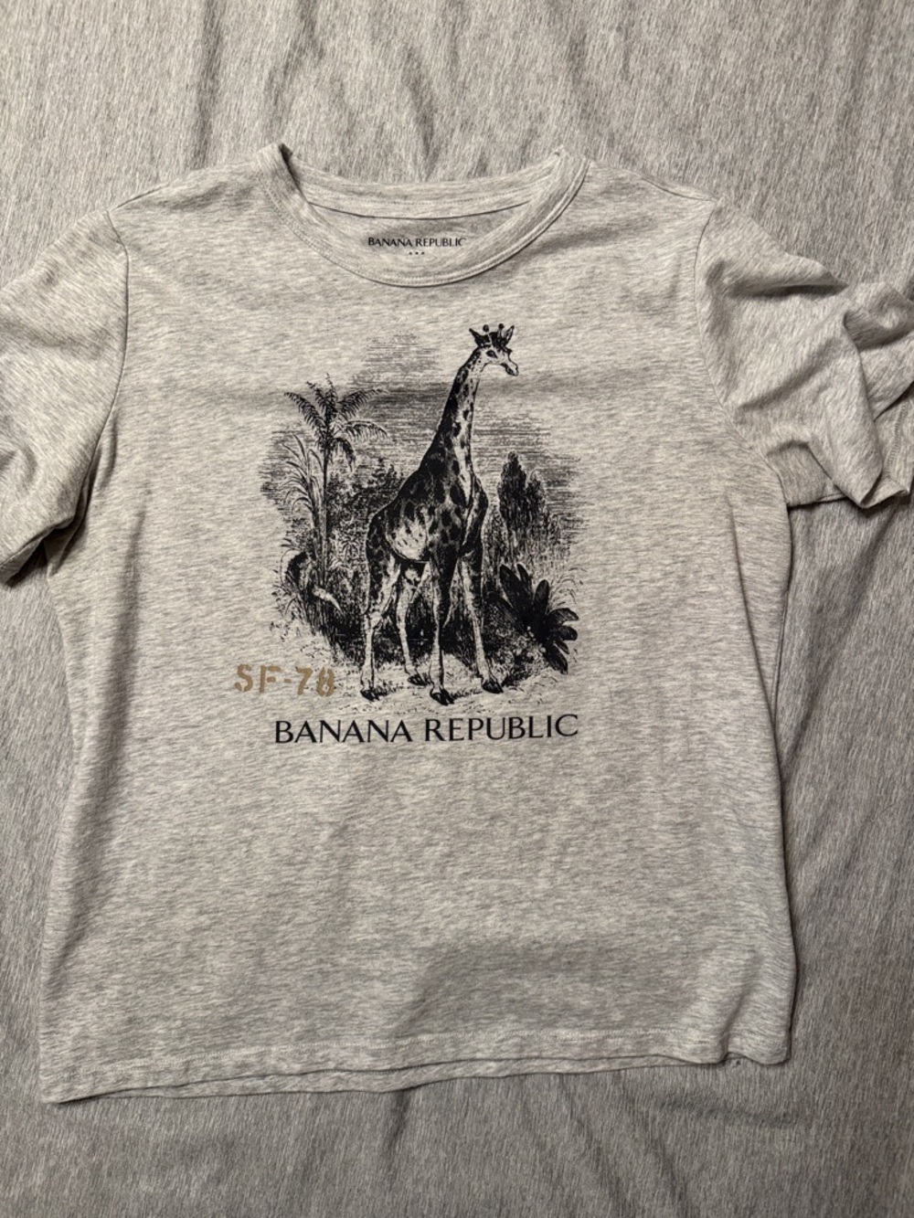 Banana Republic Kids Light Gray Giraffe Graphic Tee
